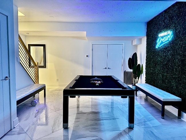 Building Photo - 323 Atherton St