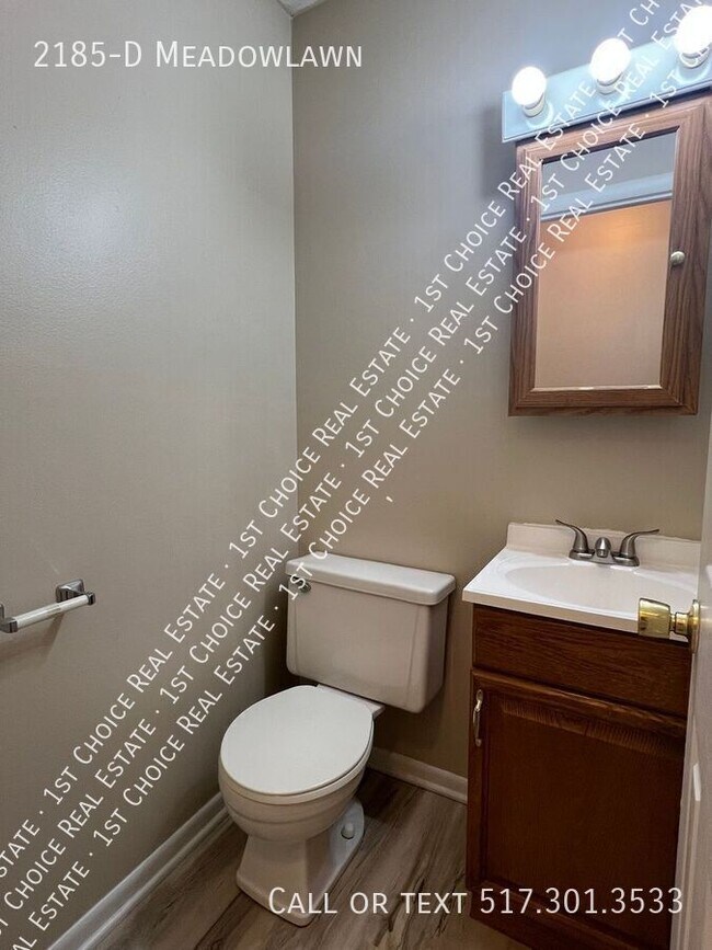 Building Photo - 2185-D Meadowlawn-