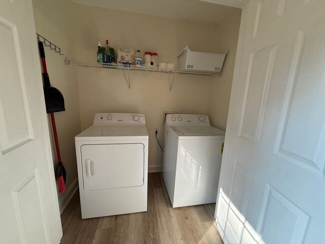 Building Photo - Convenient West Athens 2BD/2.5BA Townhome Minutes from UGA