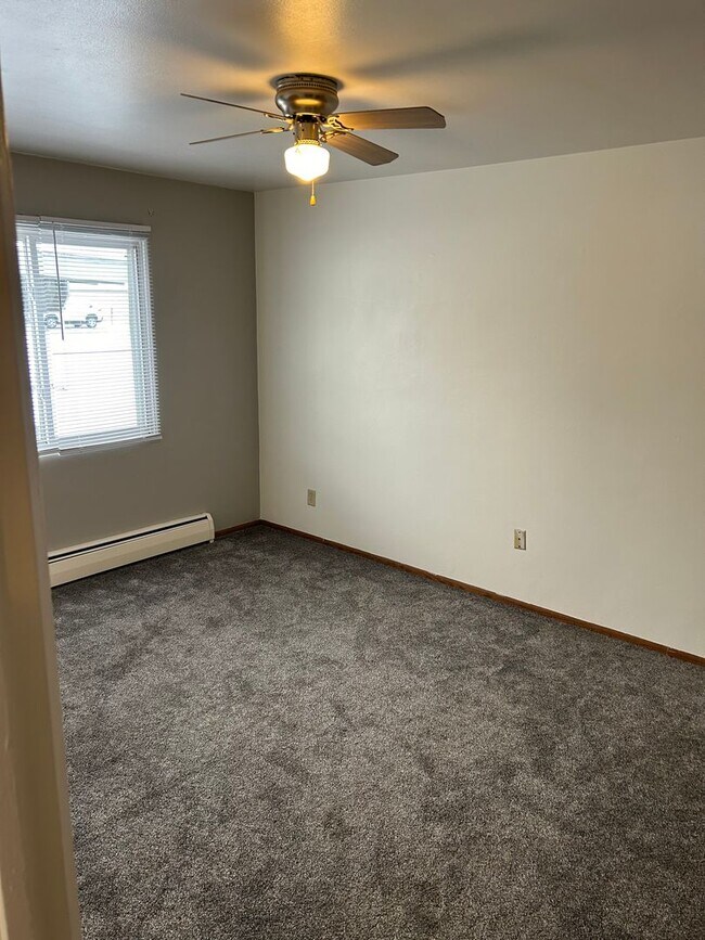 Building Photo - 1024 Hunt Ave