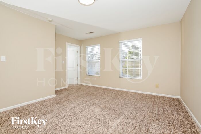 Building Photo - 5418 Fairway Forest Dr