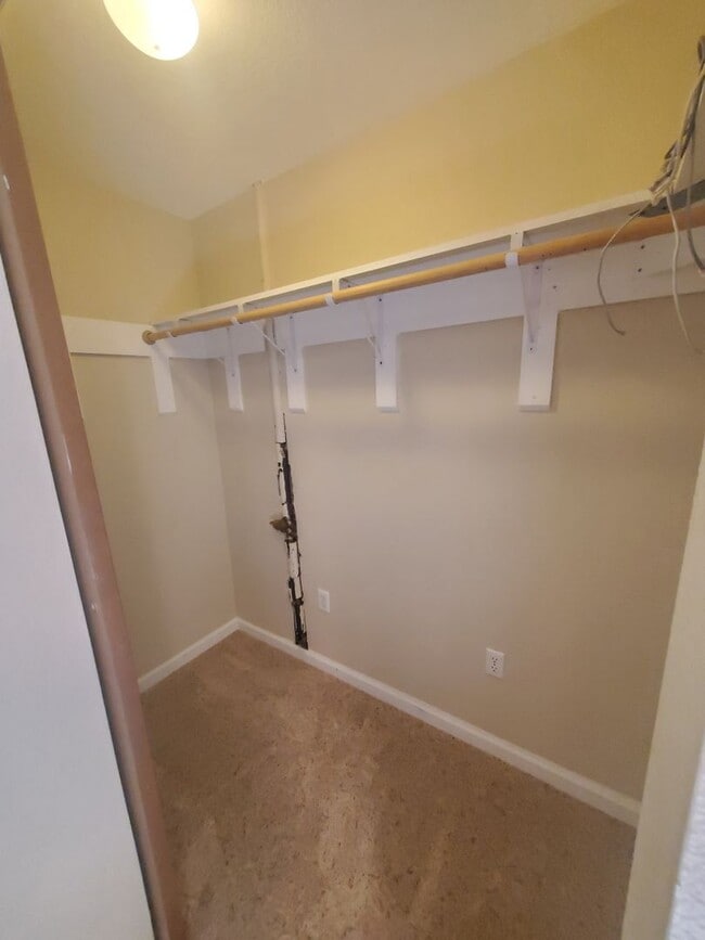 Building Photo - 3 Bedroom Home w Extra Room and 2 Car Garage in Stratford Lakes!
