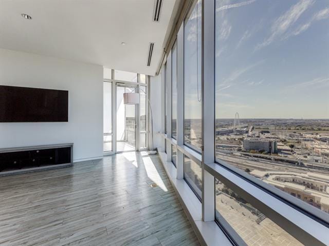 Building Photo - 2430 Victory Park Ln