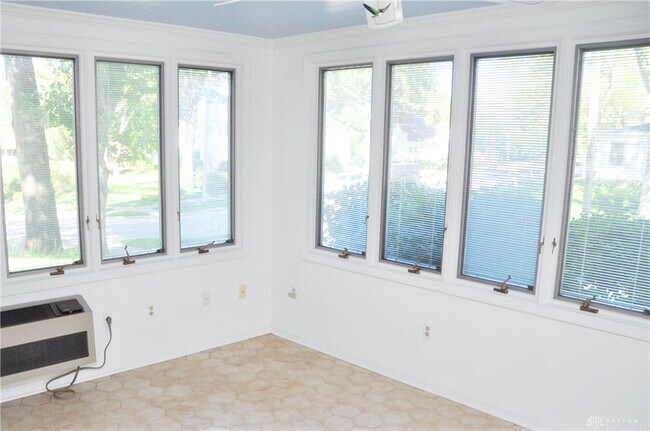 Sunroom 2 - 38 Volusia Ave