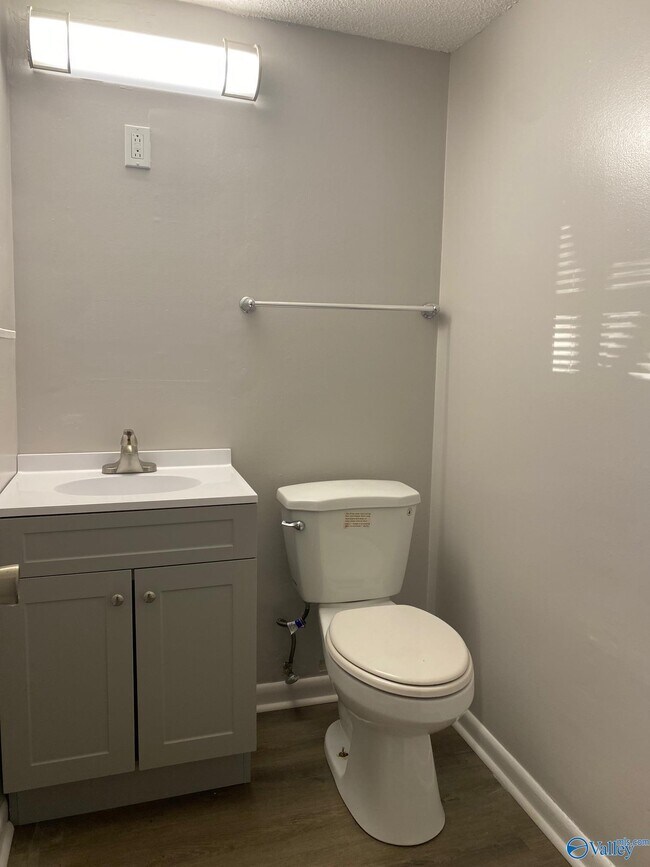 Building Photo - 4411 McClain Ln NW