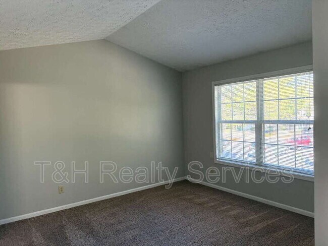 Building Photo - 1566 Brookfield Cir