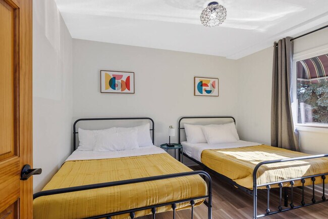 Building Photo - 204 Washington Park Blvd