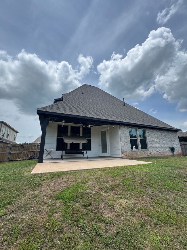 Building Photo - Rental Property
