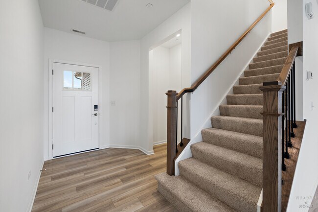 Building Photo - 624 Cassia Ct