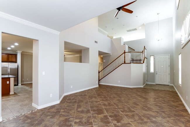 Building Photo - 308 Sierra Breeze Ave