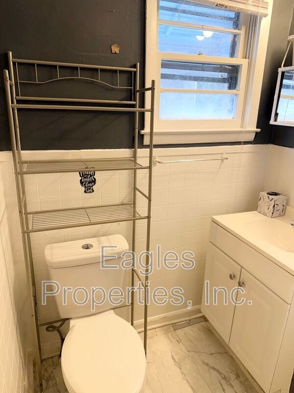 Building Photo - 411 Beale St