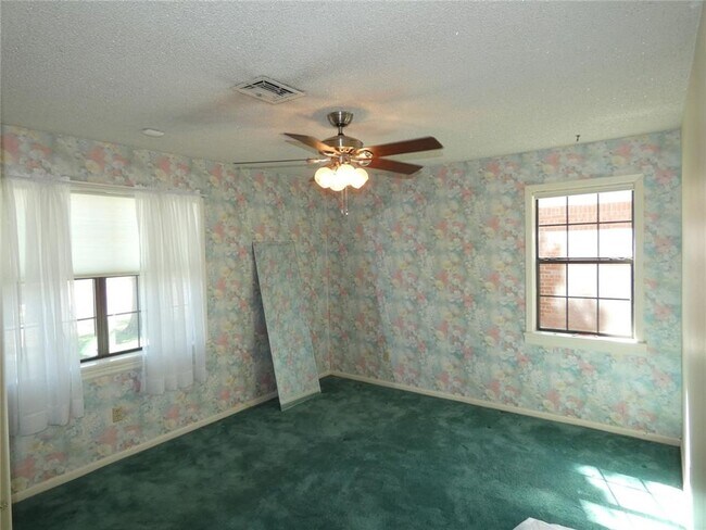 Building Photo - 1362 Beechwood Ln