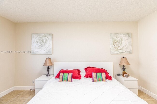 Building Photo - 2501 S Ocean Dr