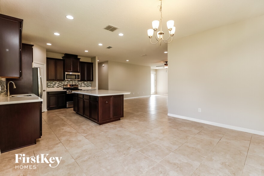 Building Photo - 1019 Nathan Ridge Rd