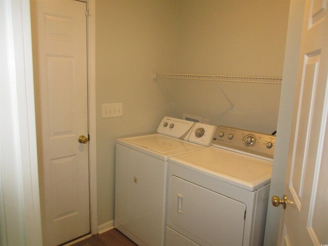 Building Photo - 112 Centennial Cir