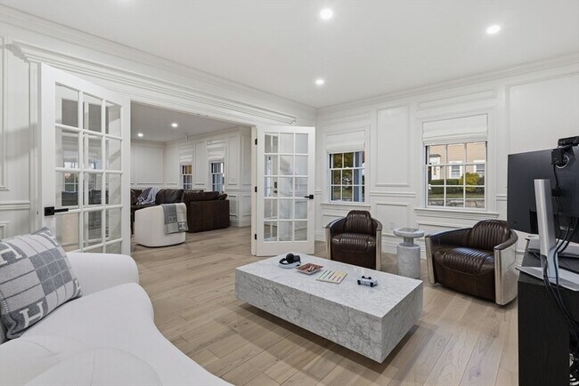 Building Photo - 959 Chestnut St