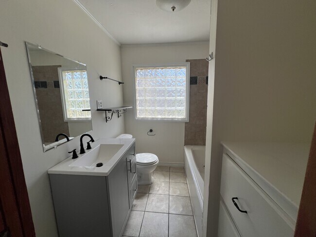 Building Photo - 2510 29th St