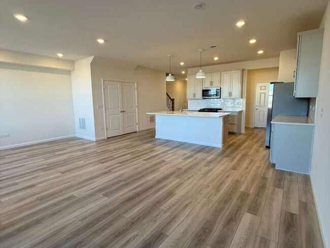 Building Photo - 672 Switchgrass Wy