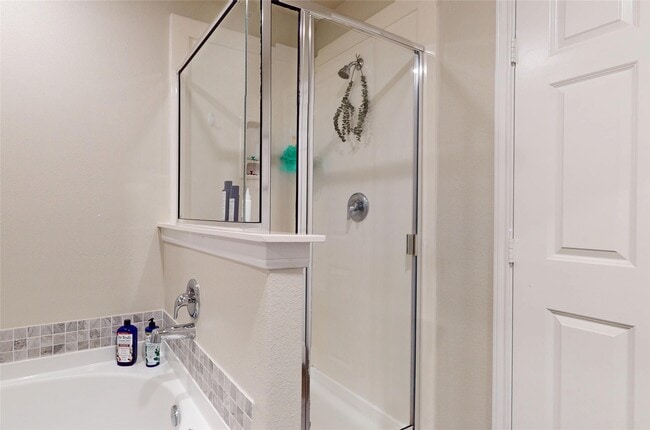 Building Photo - 14526 Chasing Bend Dr