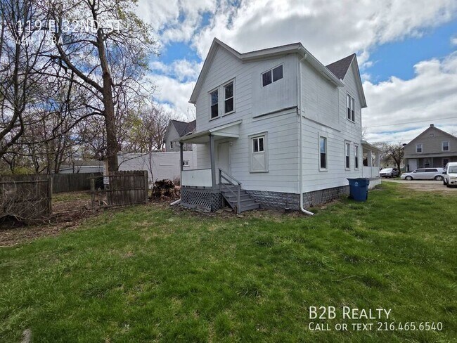 Building Photo - 119 E 32nd St