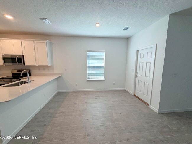 Building Photo - 191 Hubbard Bnd