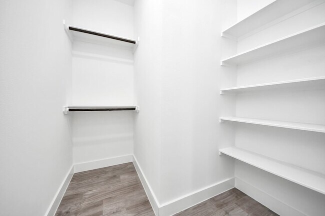 Building Photo - 1703 Cedrocanna Ln
