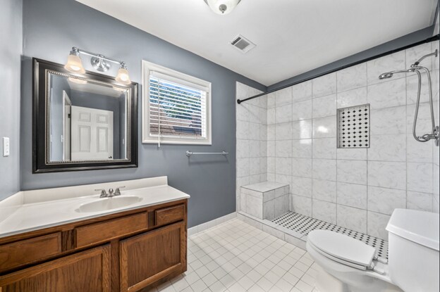 Building Photo - 1993 Eastend Dr