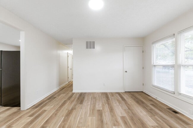 Building Photo - 1758 Marsdale Ave