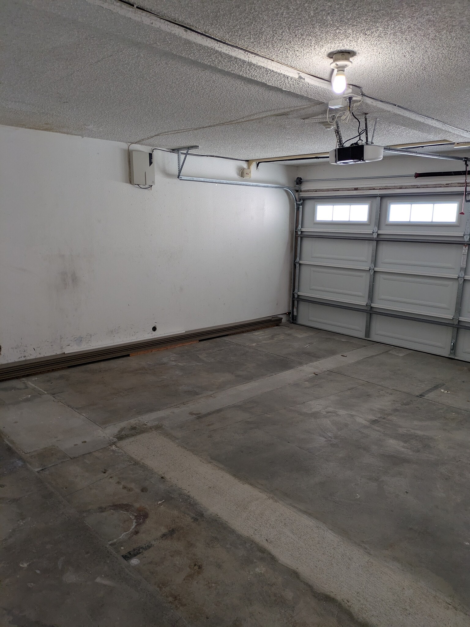 Building Photo - 2105 Mathews Ave