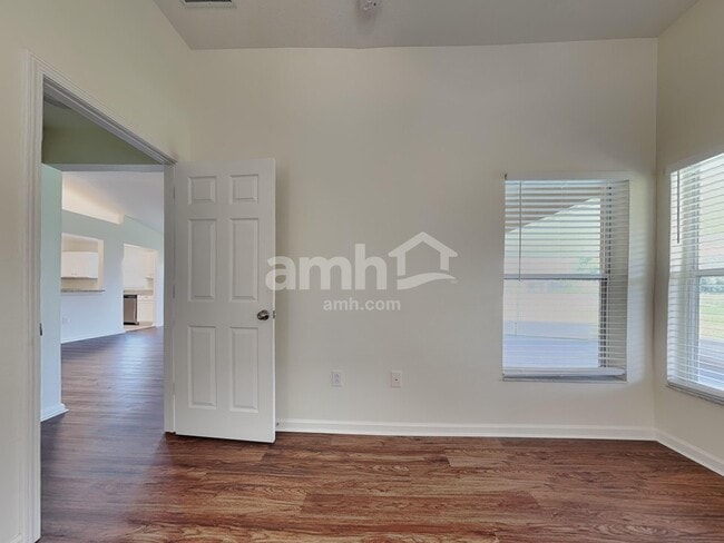 Building Photo - 1044 Summer Breeze Dr