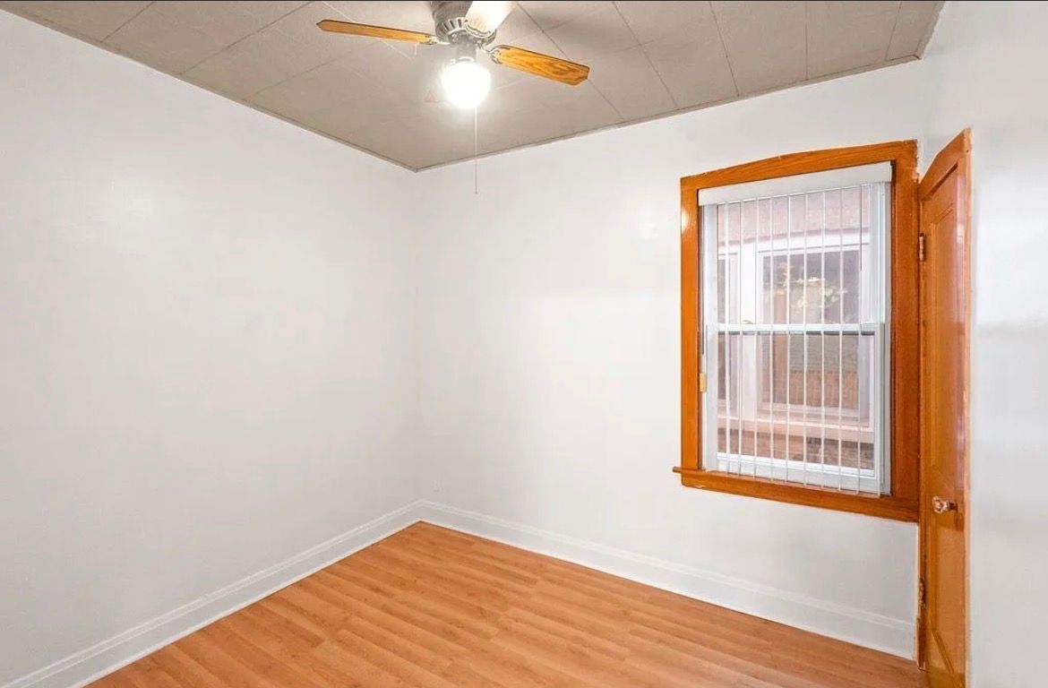 Building Photo - 2432 Elmwood Ave