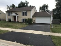 Building Photo - 2405 Blue Spruce Ln
