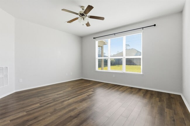 Building Photo - 15917 Tug Ct