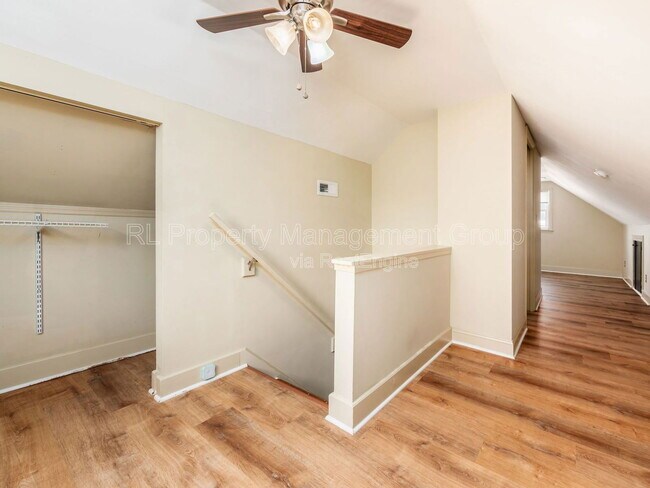 Building Photo - 925 S Chesterfield Rd