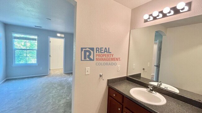 Building Photo - 9565 Elmhurst Ln