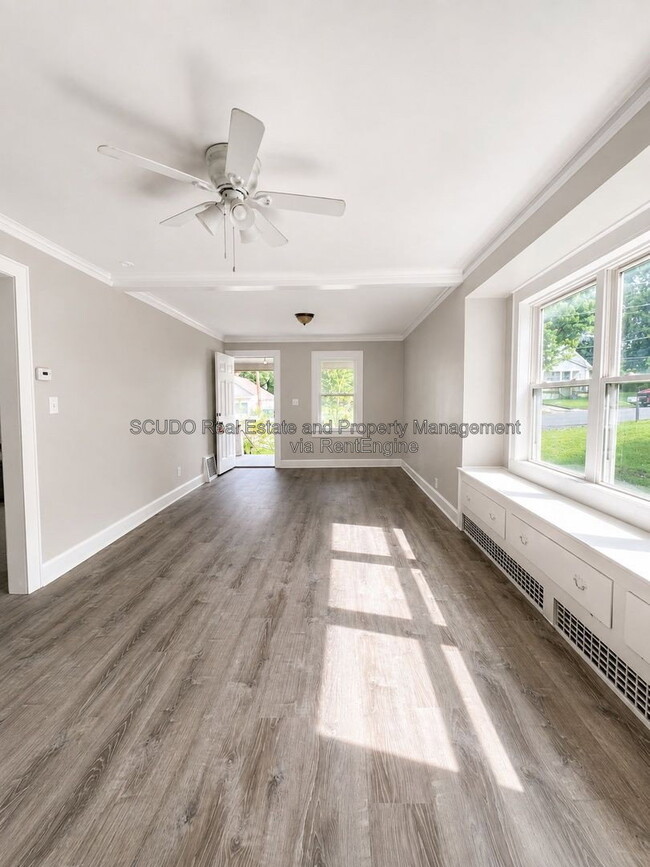 Building Photo - 2723 Lathrop Ave