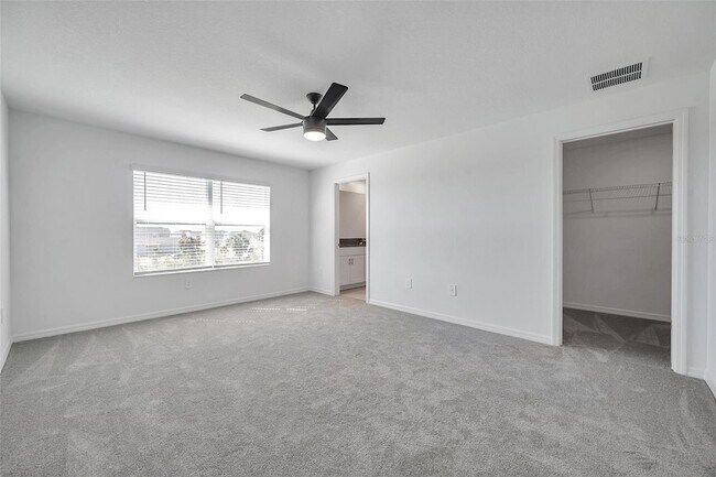 Building Photo - 11111 65th Ter E