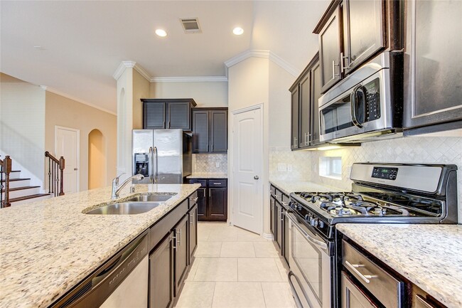 Building Photo - 6519 Point Hollow Ln
