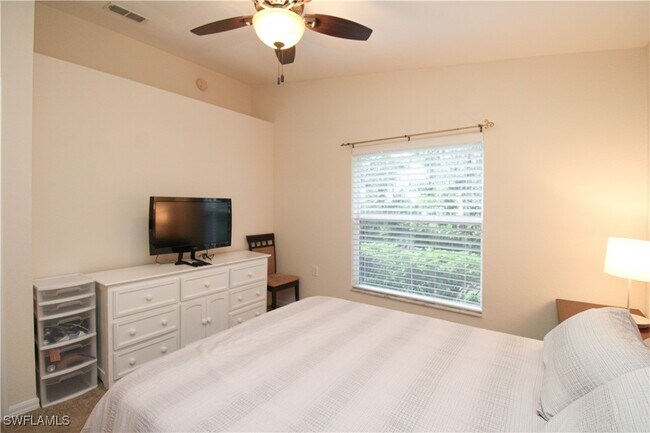 Building Photo - 6206 Mandalay Cir