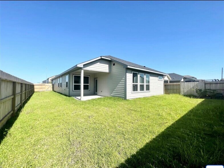 Building Photo - 7802 Winter Hawk Cir