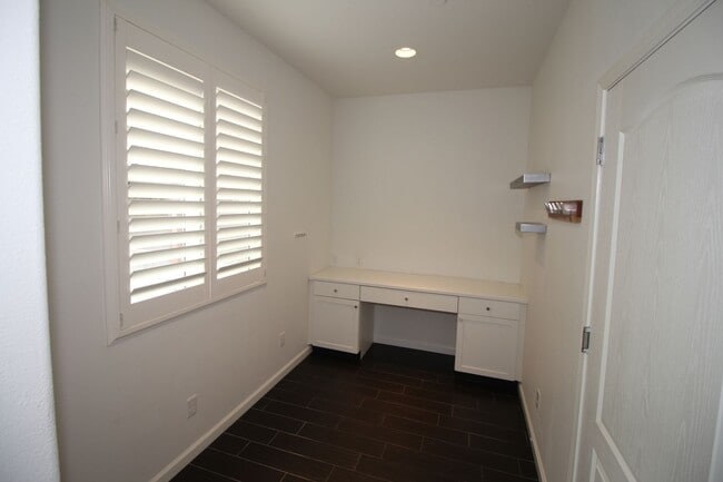Building Photo - 2102 Makenna Dr