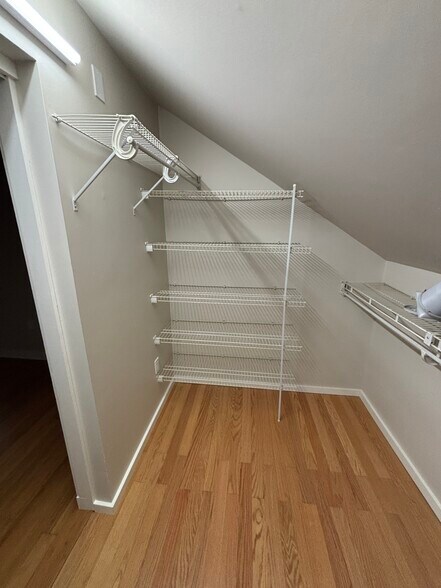 Building Photo - 18 Ocean St