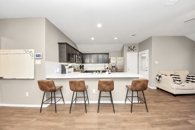 Building Photo - 15435 Sicomoro Viejo St