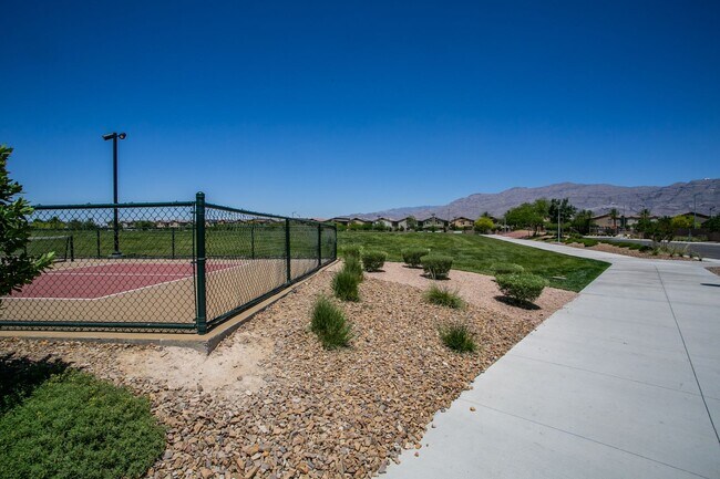 Building Photo - Beautiful Home in Valley Vista Available S...