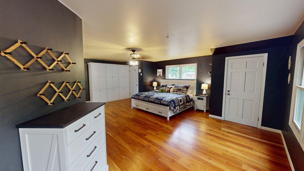 Building Photo - 1625 N Union St