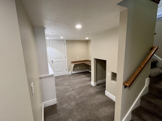 Building Photo - 3375 S Riviera Dr