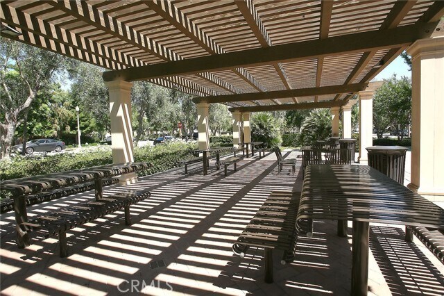 Building Photo - 138 Annuals