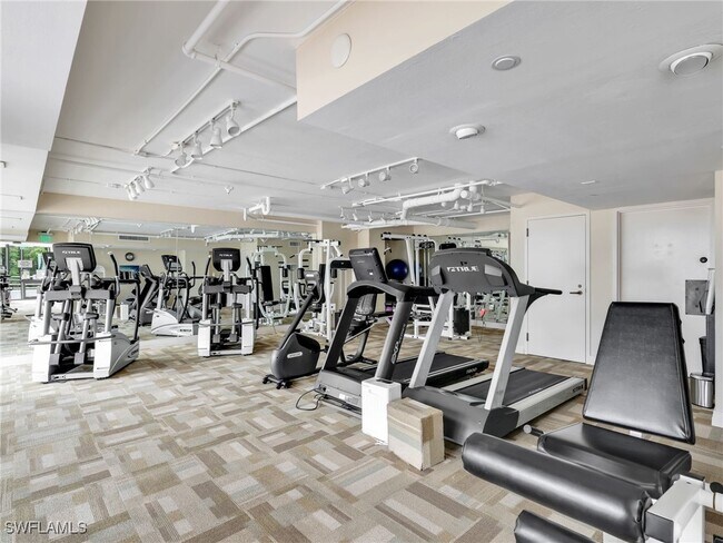 Building Photo - 4751 Gulf Shore Blvd N