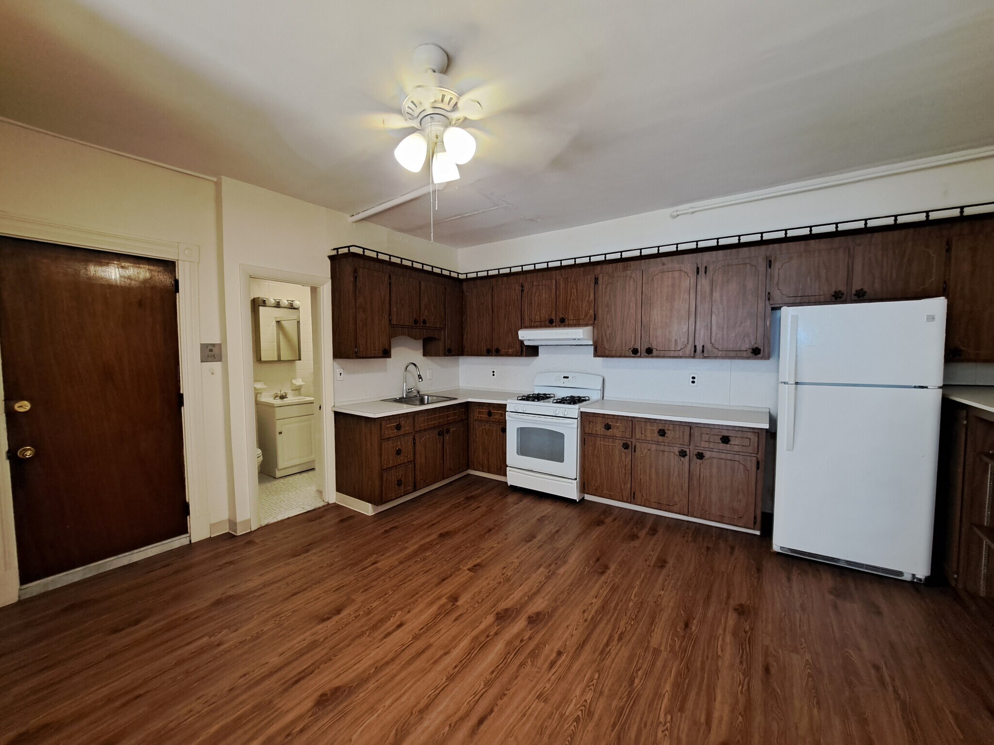 Building Photo - 342 Hanover St