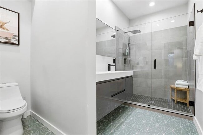 Building Photo - 5228 Dresden Wy